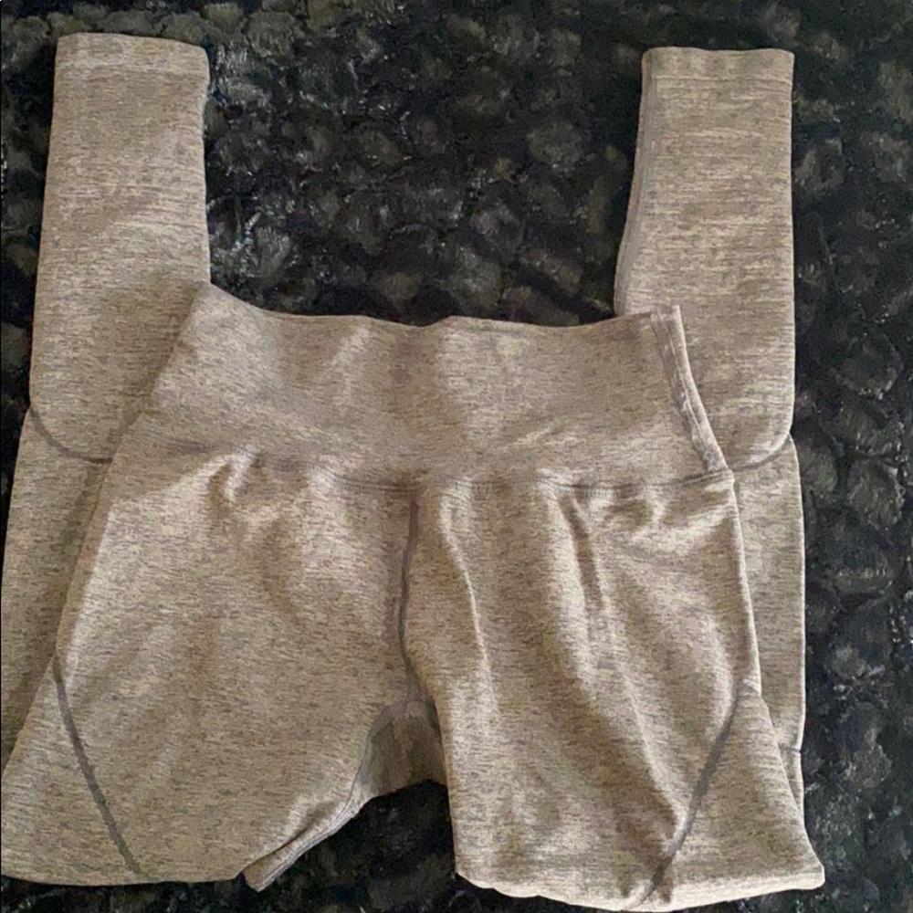 Alphalete Heathered grey Revival leggings
